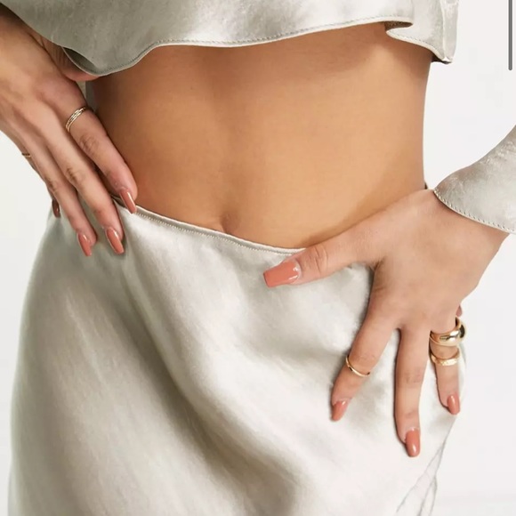 ASOS Satin Crop Top and Skirt Set - Picture 7 of 8